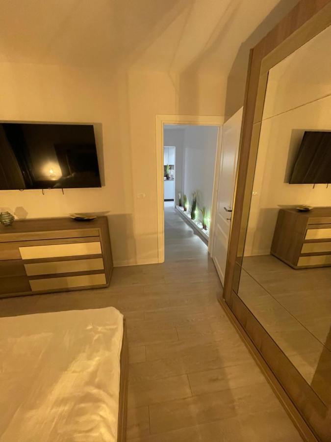 Oxana Apartments - 3 Camere - Temesvár Kültér fotó