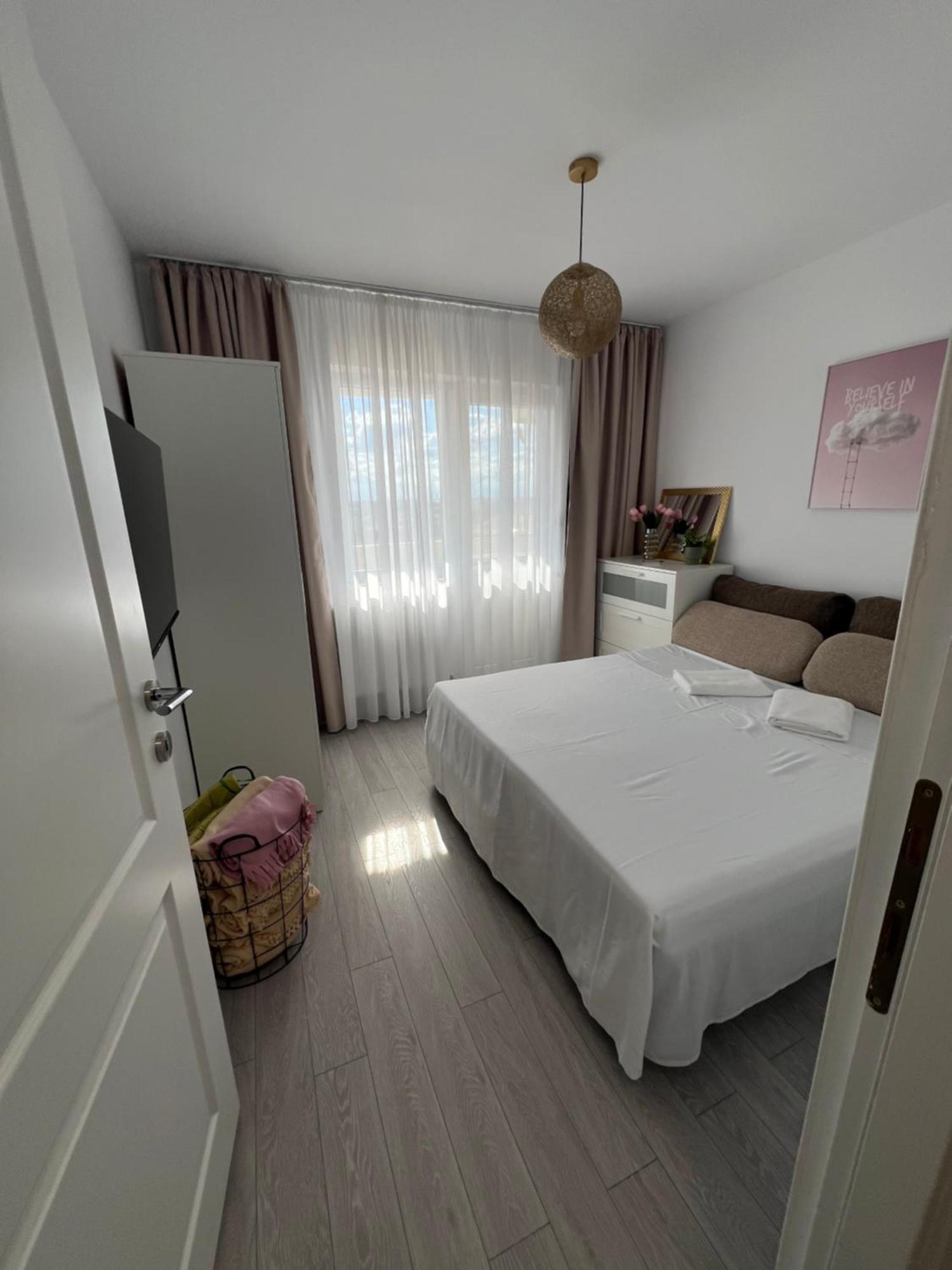 Oxana Apartments - 3 Camere - Temesvár Kültér fotó